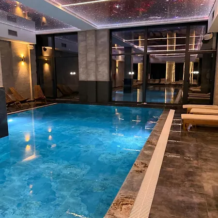 Sophie & Sarah - Hill,