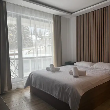 Sophie & Sarah - Hill, Kopaonik