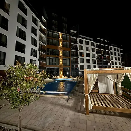 Sophie & Sarah - Hill, *