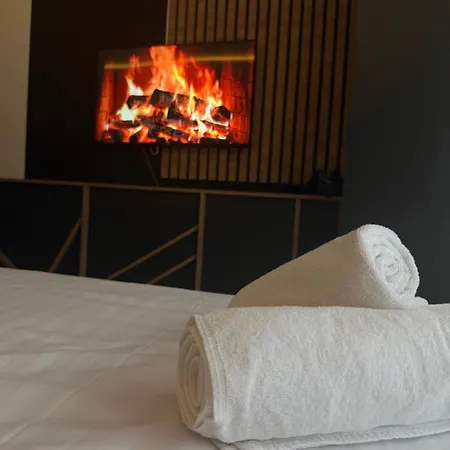 Sophie & Sarah - Hill, *