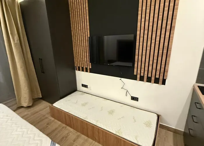 Sophie & Sarah - Hill, Κοπαόνικ