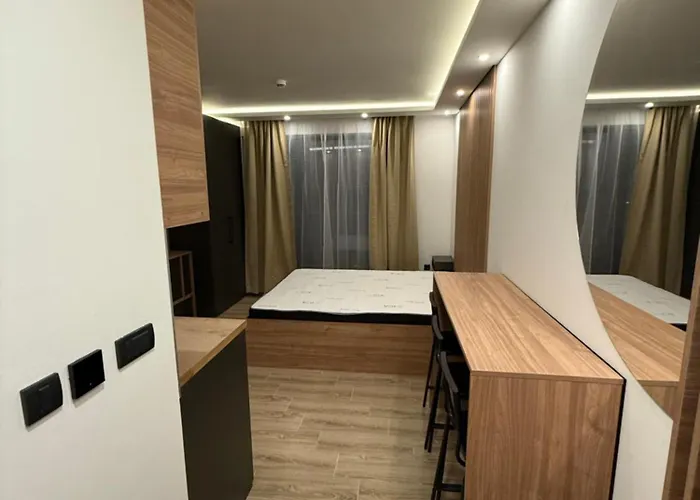 Sophie & Sarah - Hill, アパート