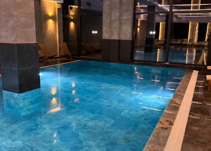 Sophie & Sarah - Hill, * Κοπαόνικ