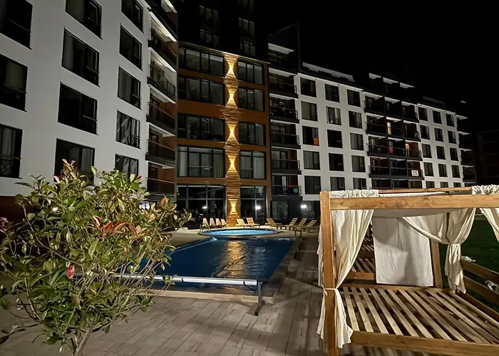 Sophie & Sarah - Hill, *